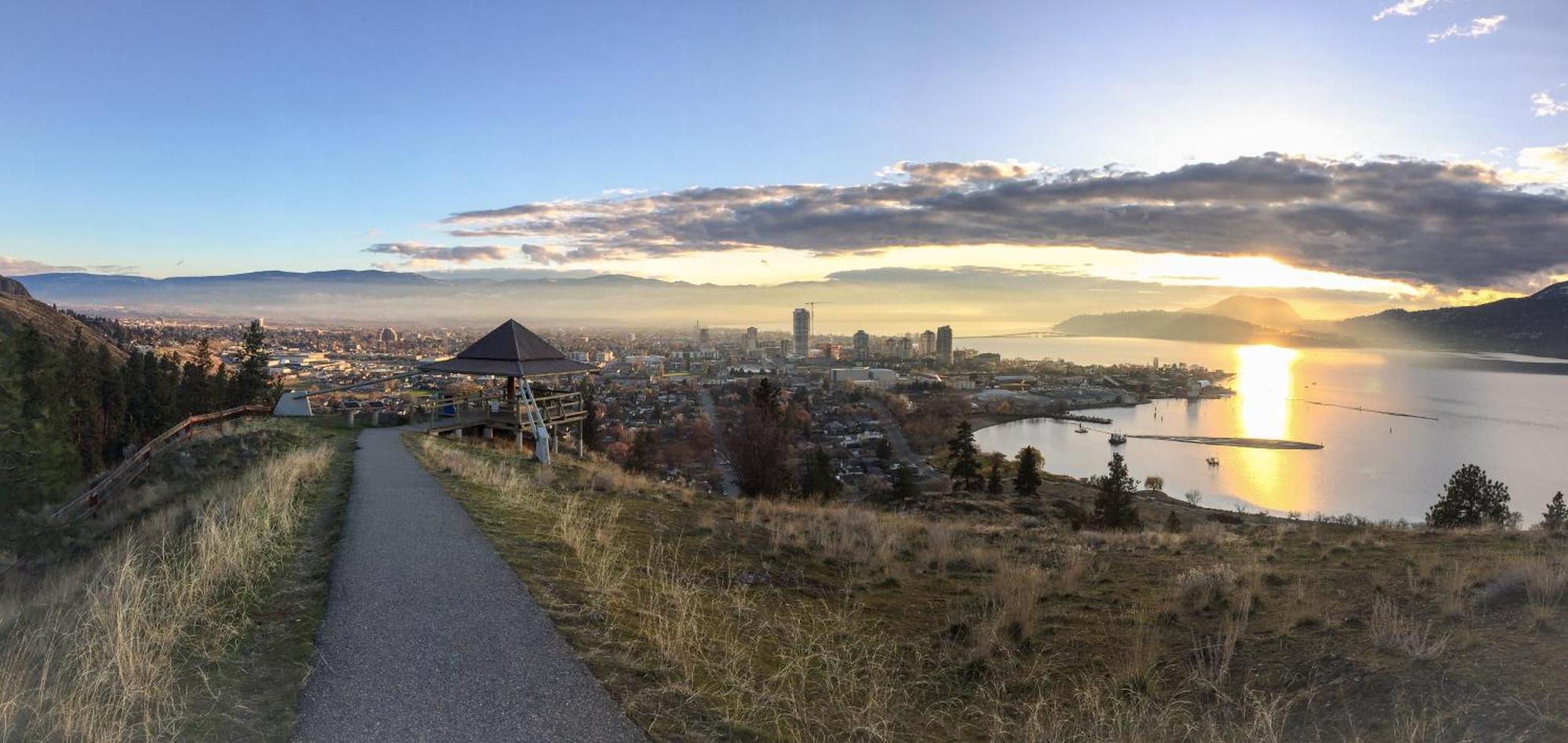 Kelowfornia Lakeview Retreat Kelowna Luaran gambar